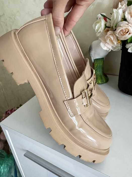 Дамски обувки бежови