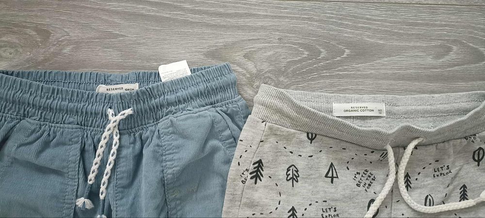 Pantaloni marimea 104 Reserved