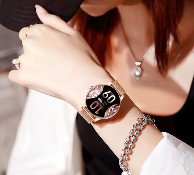 Дамски смарт часовник с два вида каишки ,много функции и 7дни батерия