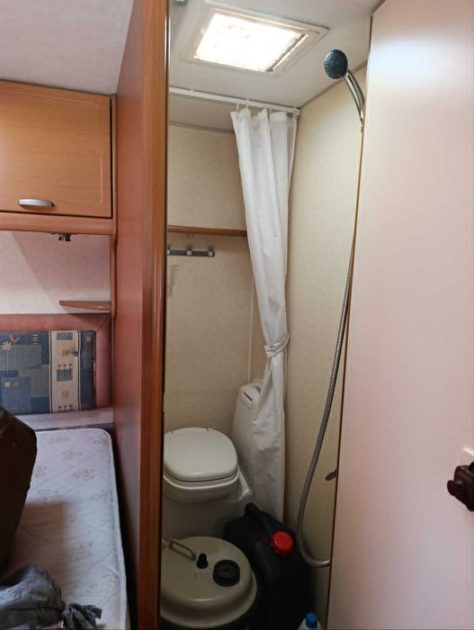 Продавам каравана с френска спалня 4 местна BAILEY Ranger  5 / 460 - 2007г. 7 000€