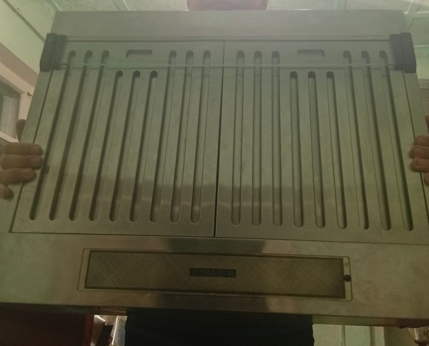 Продам вытяжку. Состояние отличное!
