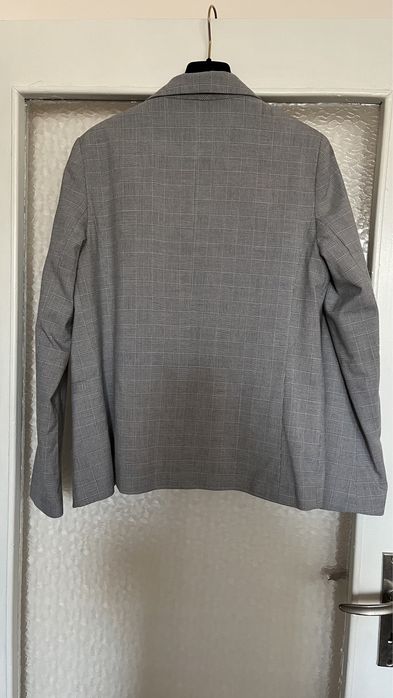 Дамско сако без закопчаване