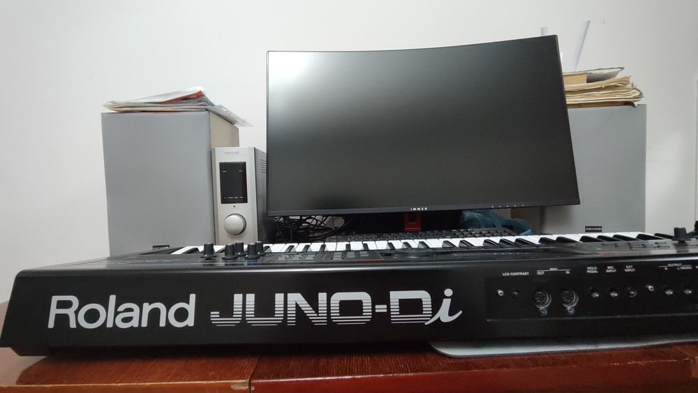 Синтезатор сотилади