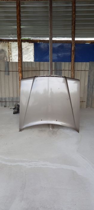 Капот на w124 мерседес