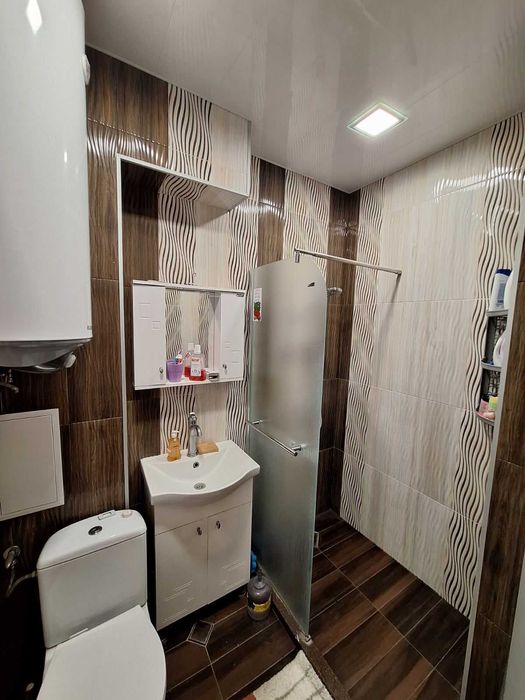 Продава се Тристаен апартамент в Варна, Базар Левски - 68 кв.м за 2059 €/кв.м - Снимка #7