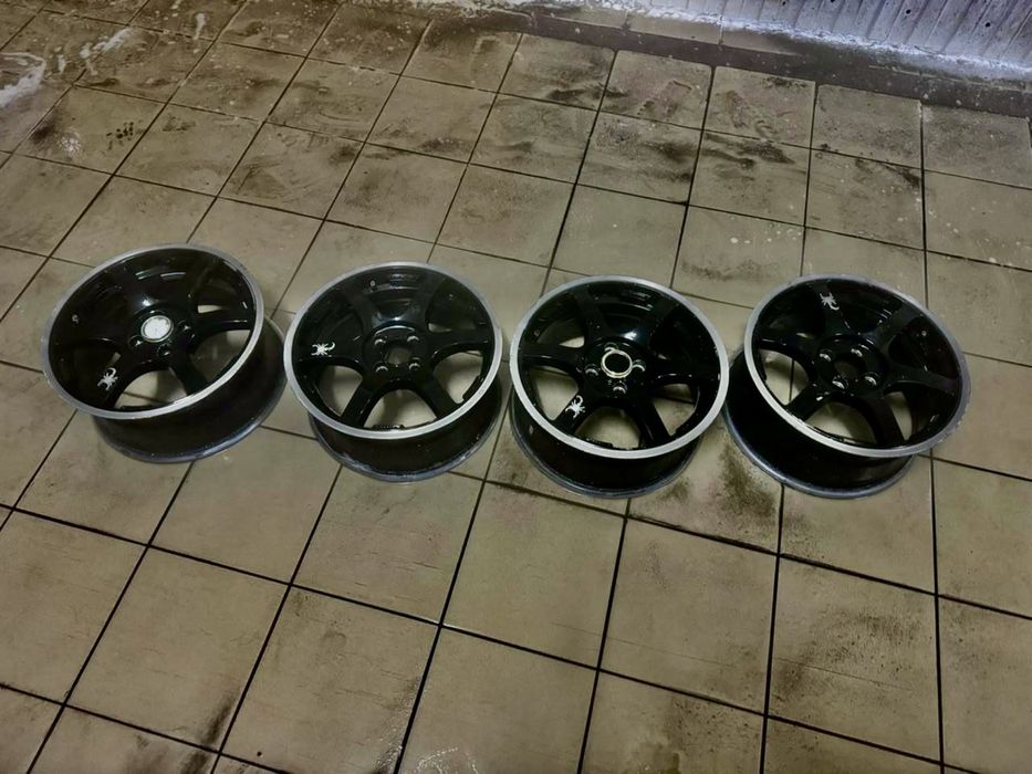 Продам диски литые