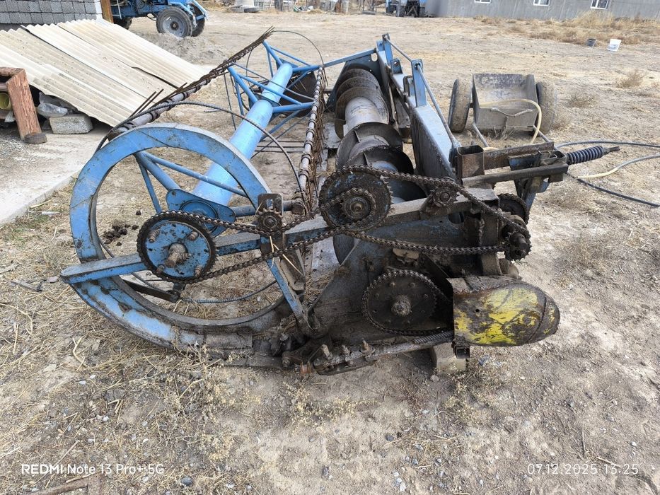 Трактор жатка нахаду