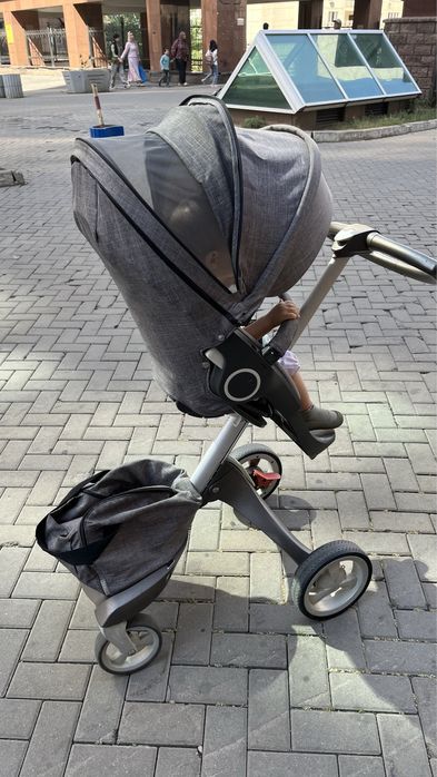 Коляска stokke