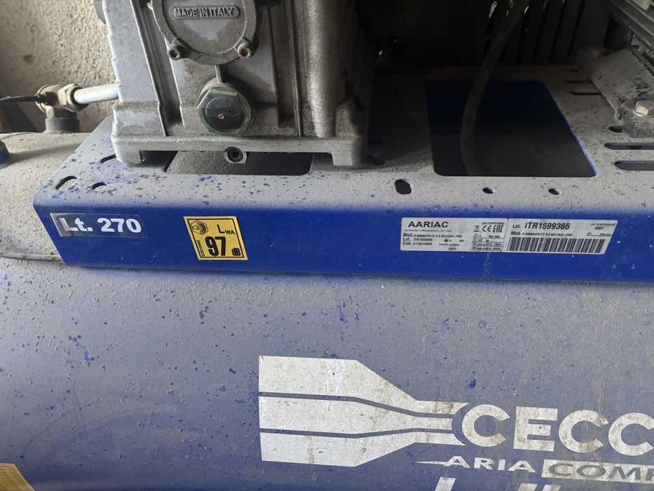 Compresor trifazic cu 5.5 cai 270 Lt