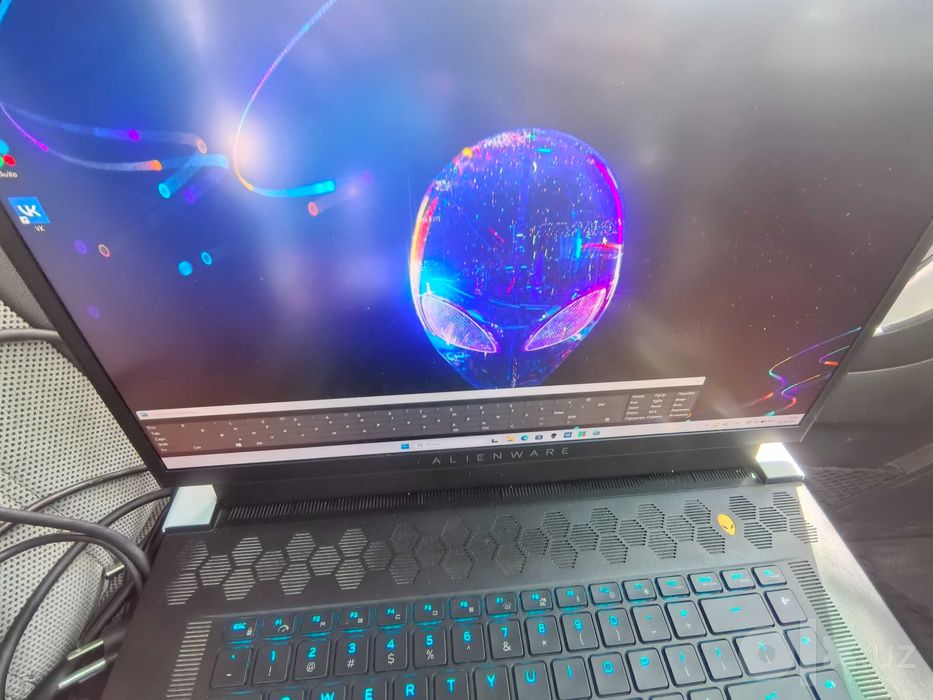 Alienware 17 x 1