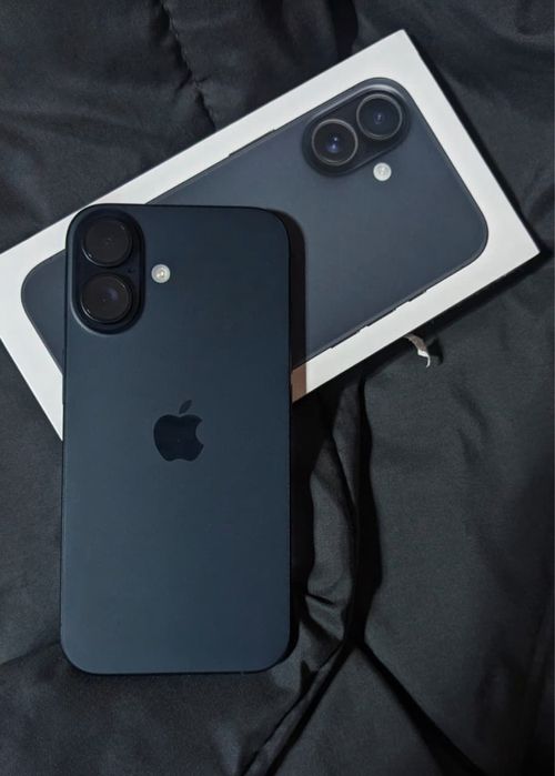 Iphone 16 black titanium