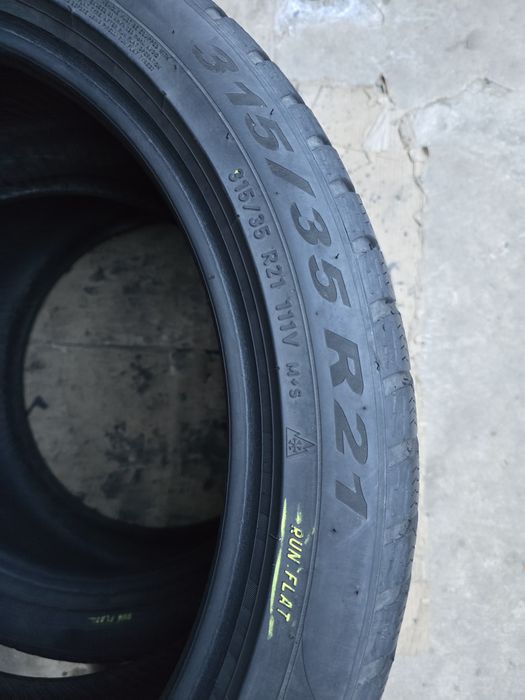 2 Anvelope Pirelli Scorpion 315 35 R21 (M/S ) RUN-FLAT impecabile,
