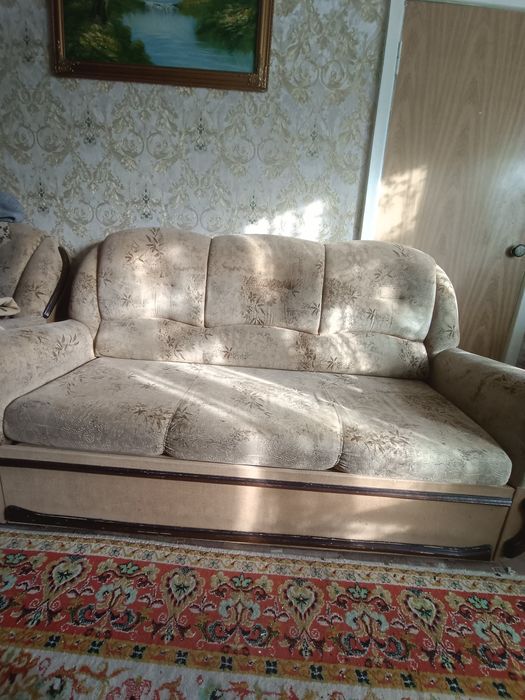 Продам диван б/у раздвижной