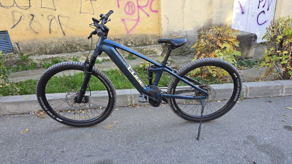 Bicicleta smart Cube 120 stereo 750wh