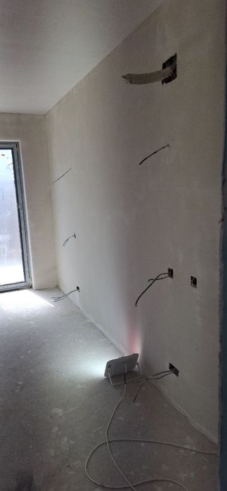 Tencuiala mecanizata, Glet si finisaje interioare