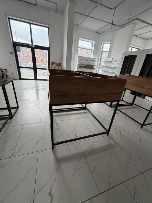 Продам витрины для одежды