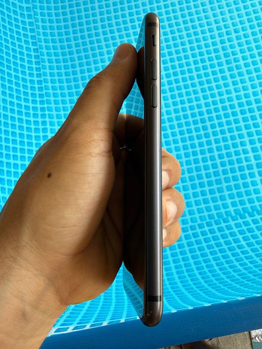 iphone8 64G почти идеал холатда бунака состояния жуда кам