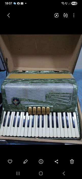 Acordeon italian Sonola, 80 basi