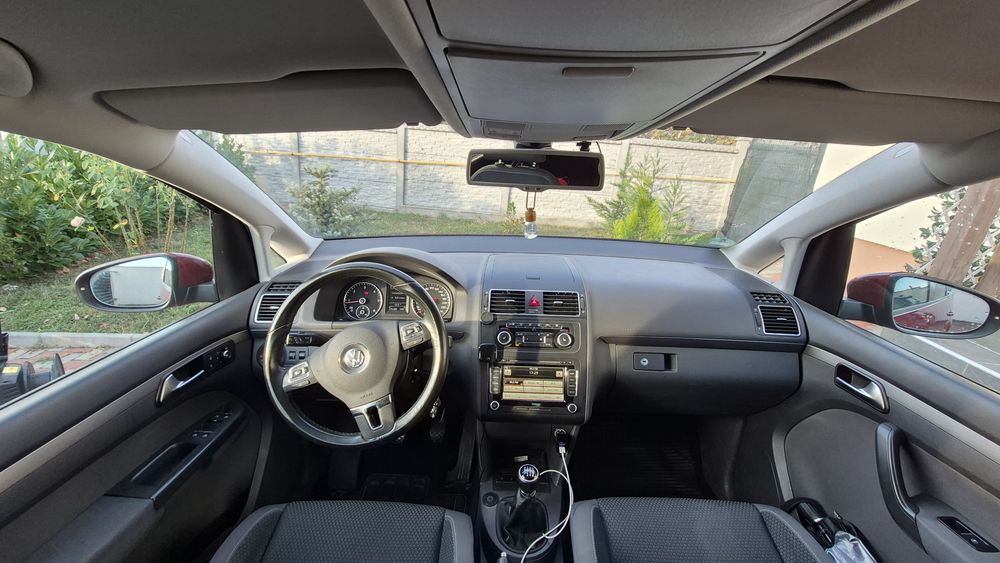 VOLKSWAGEN Touran 2011 — imagine 5