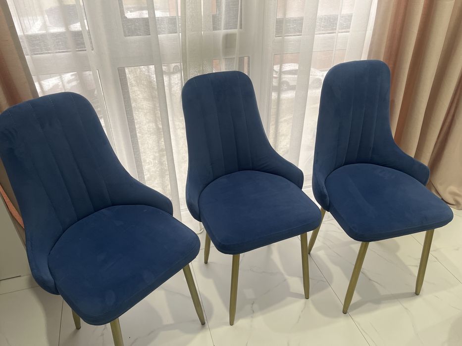 Продам стуля 8 штук