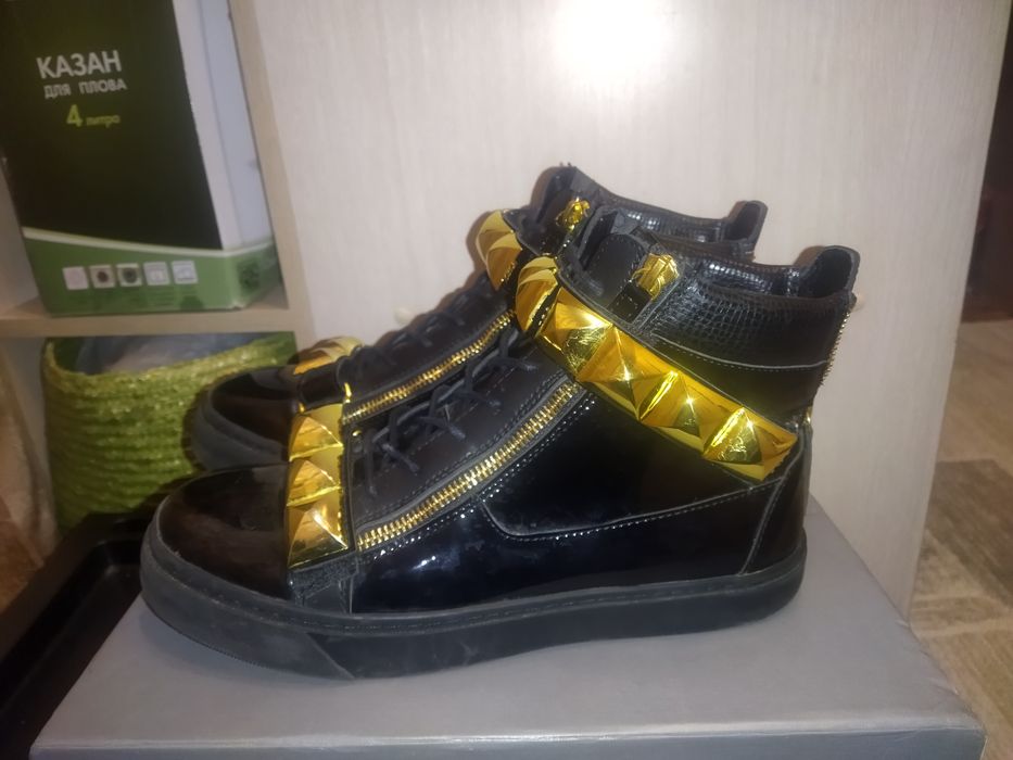 Guiseppe zanotti