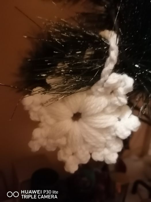 Ръчно изплетени коледни украси