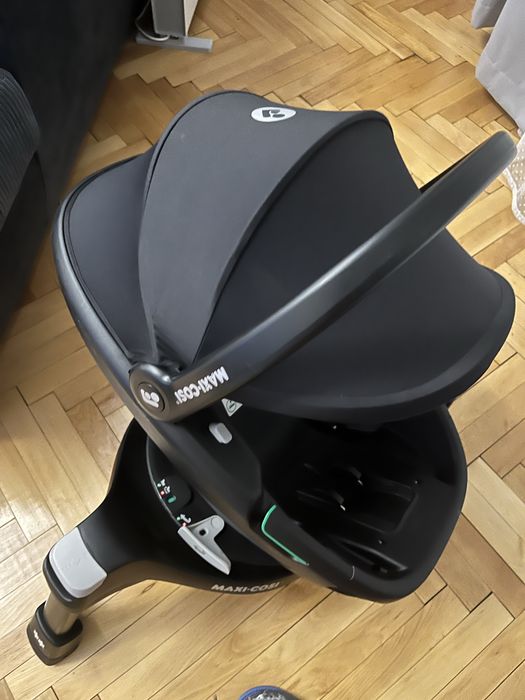 Maxi Cosi Coral 360 столче с база