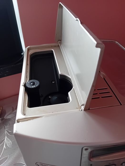 Кафе автомат"Delonghi" Magnifiсa