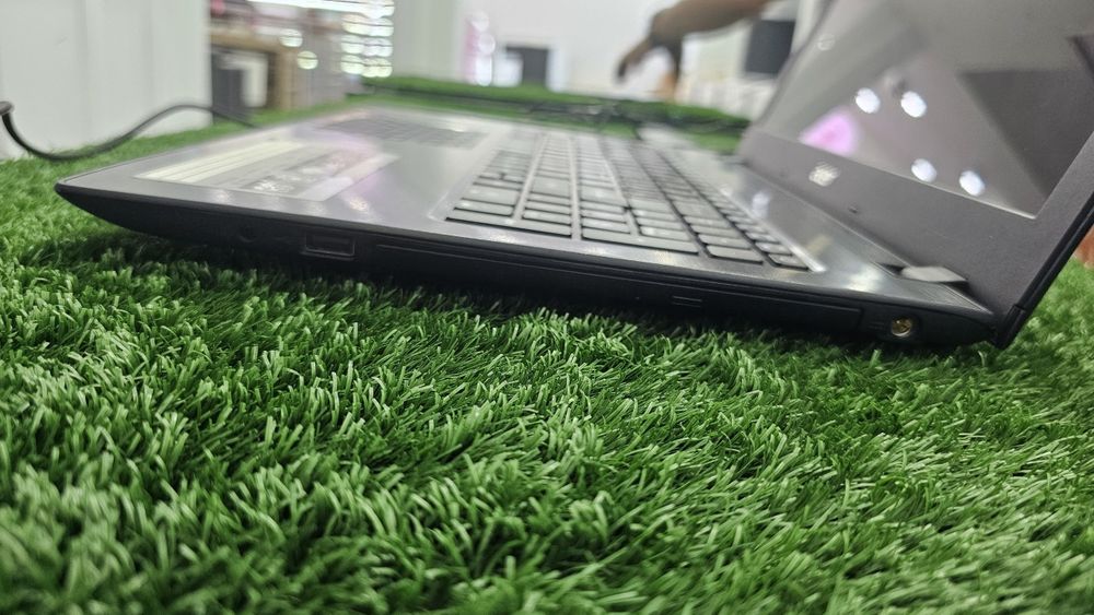 Acer I5  juda qulay narxda va sifat darajasi juda yuqori