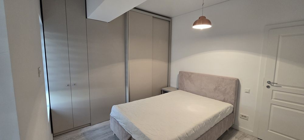 Pers Fizică 3camere+parcare 67mp