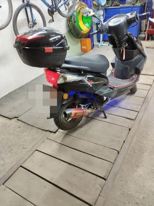 Продам скутер М8
