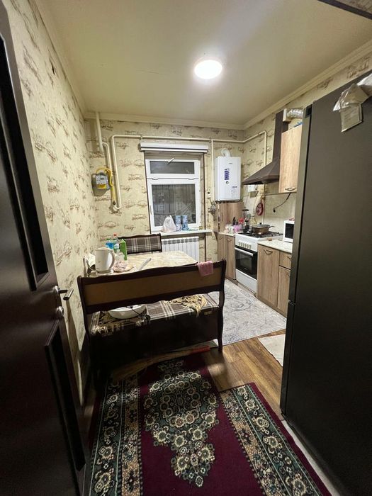 3 xona SERGELI SPUTNIK  1 etaj tortsevoy uy sotiladi