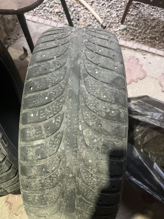 Шины зимние 215/60/16