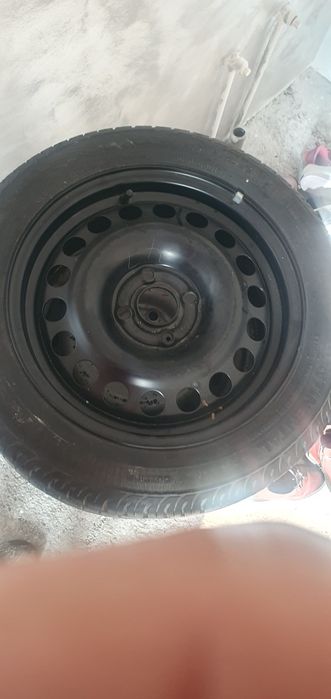 Vând roti  R15 ,mixte  pe 4 prezoane. Sau dau la schimb pe diverse.