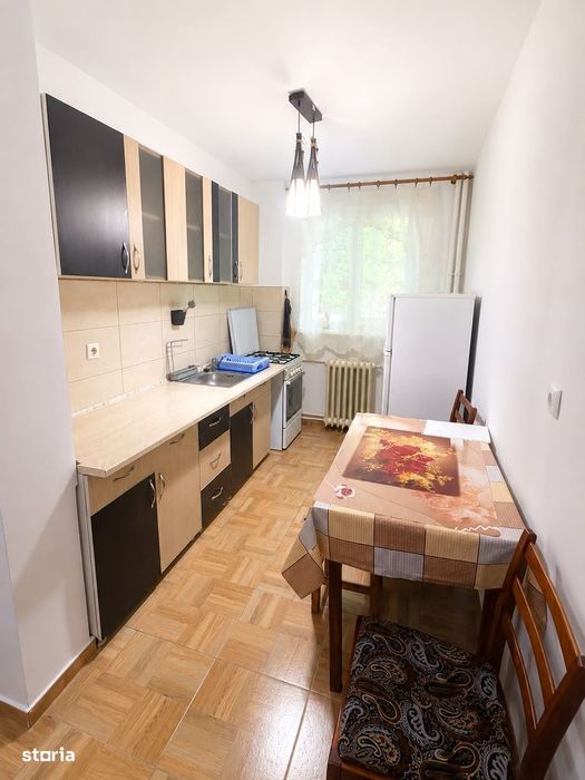 Apartament 2 camere, decomandat – Zona Vlahuță, Brașov