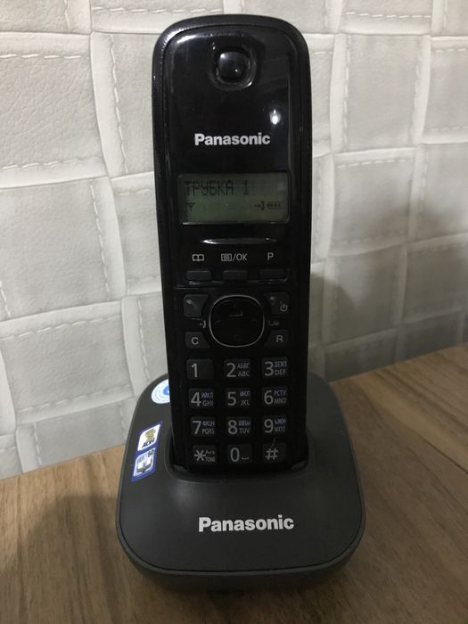 Продаю радиотелефон кнопочный Panasonic
