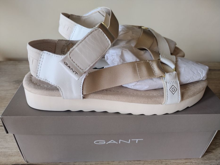 Нови сандали Gant