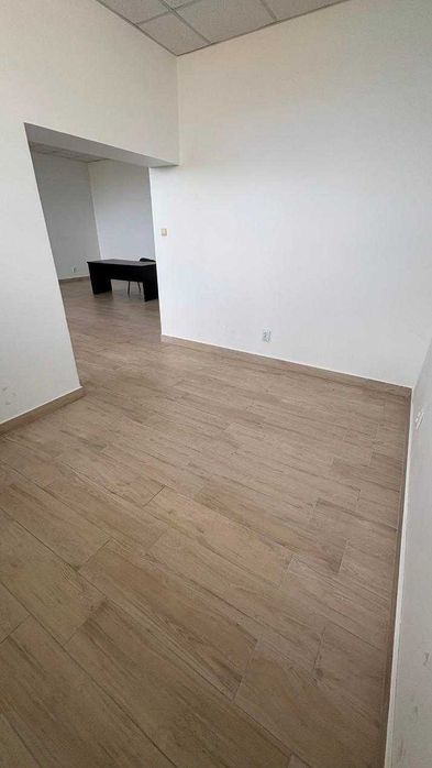 DE INCHIRIAT SPATIU COMERCIAL, 85 MP, pretabil birouri sau depozitare, contorizat, incalzire cu gaze, zona Aurel Vlaicu.