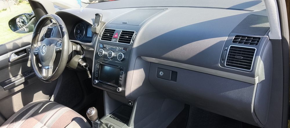 Dezmembrez vw touran 2013 euro 5