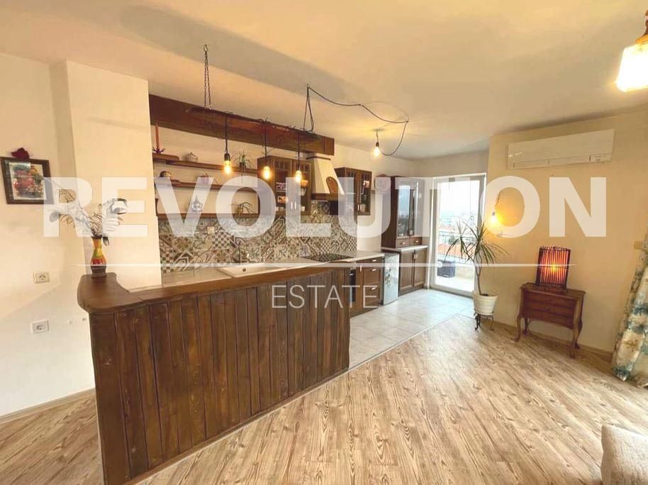 Дава се под наем Тристаен апартамент в Варна, м-т Евксиноград - 100 кв.м за 747.66 € - Снимка #5