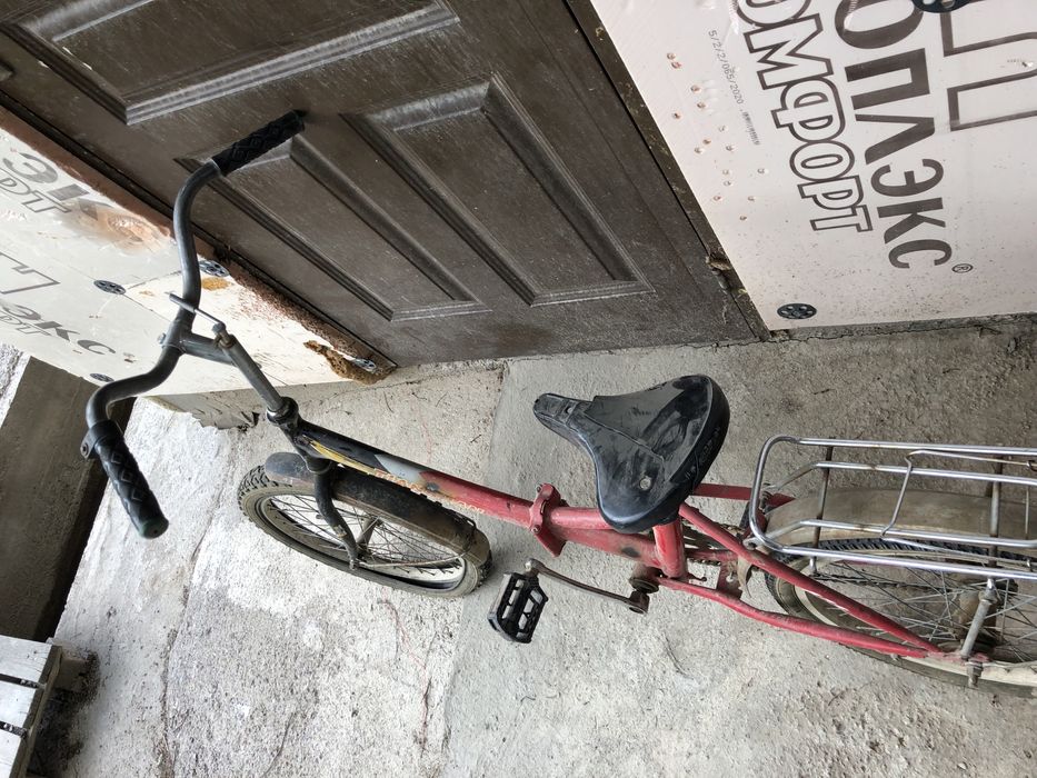 Велик красный