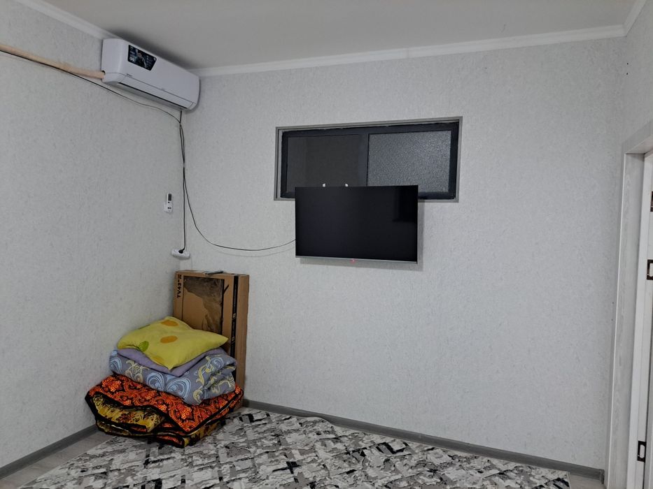 Kvartira sotiladi. Jizzax Vokzalda joylashgan. 8 qavat