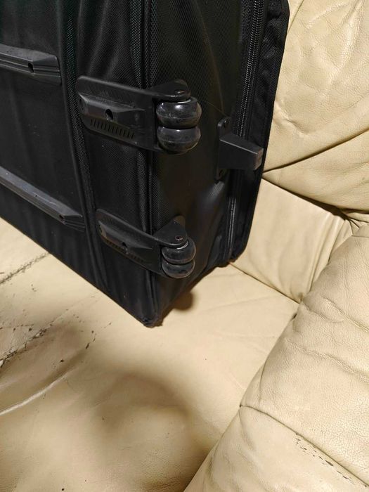 Нов куфар за синтезатор 61