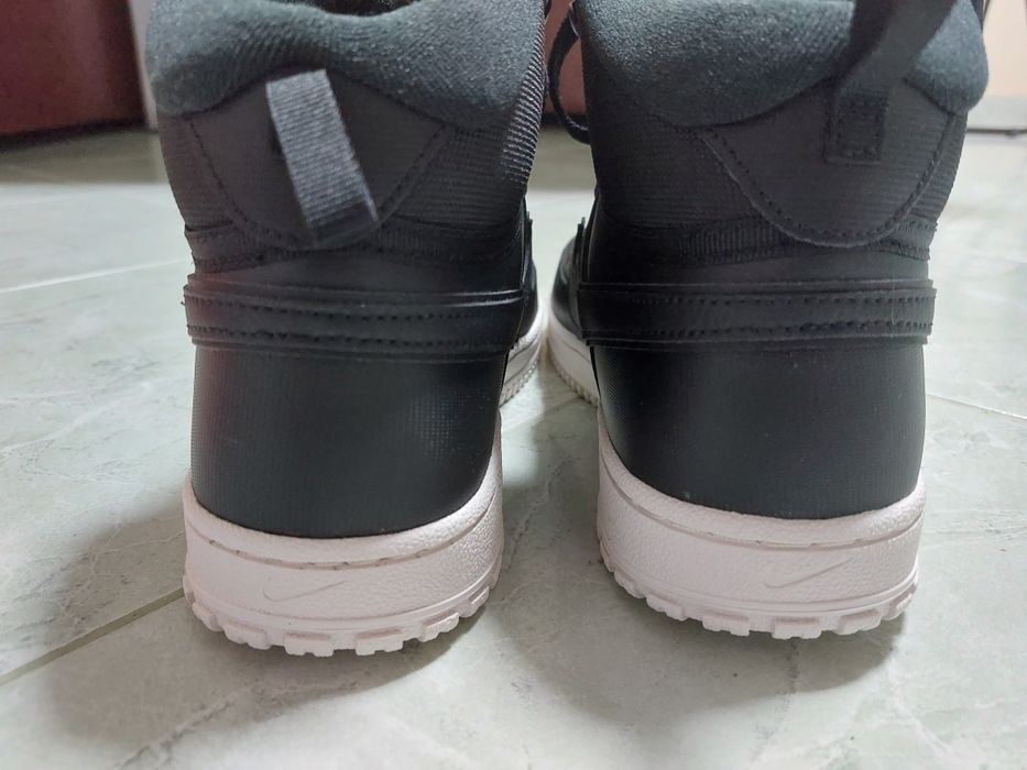 NIKE Court Vision MID WNTR Nepurtați