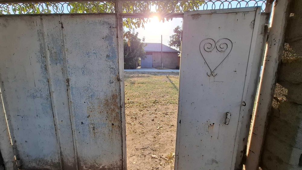 КИТОБ ШАХРИДА 10 соток участок сотилади