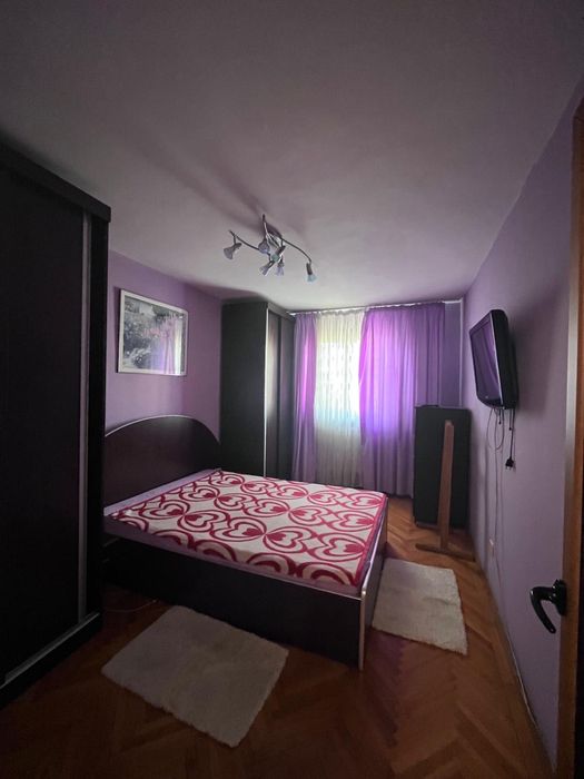 Inchiriez apartament 3 camere
