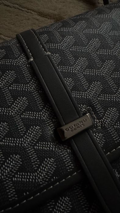 Продавам нова чанта Goyard Paris