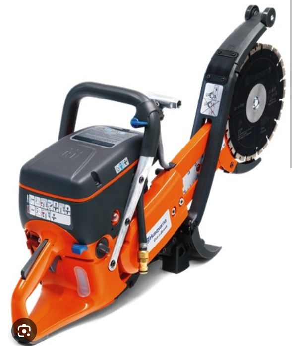 Închiriez placă vibrantă,picamăr,mai compactor etc