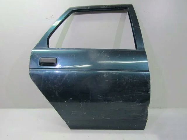 Продам заднею левую дверь Лада приора.