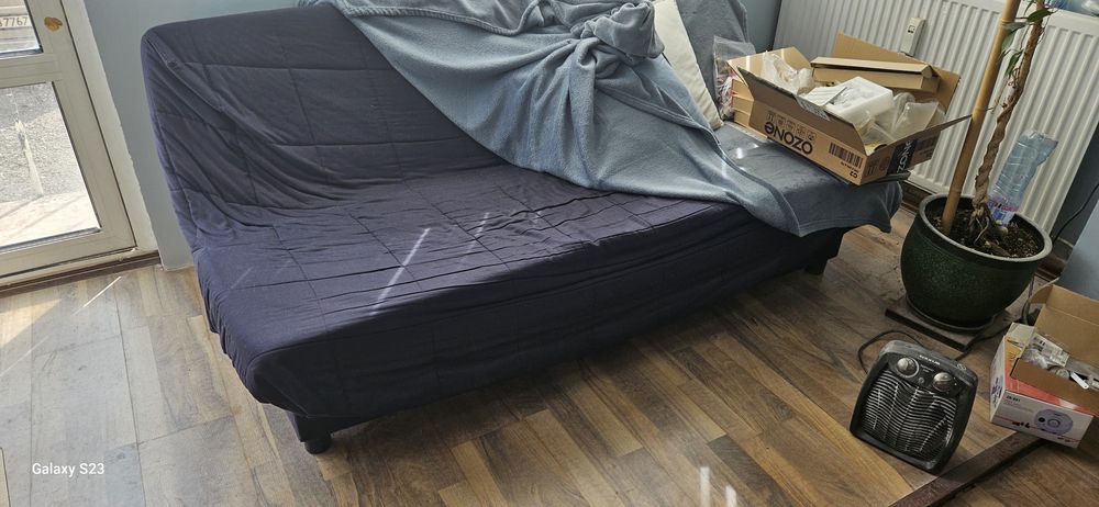 Разтегателен диван